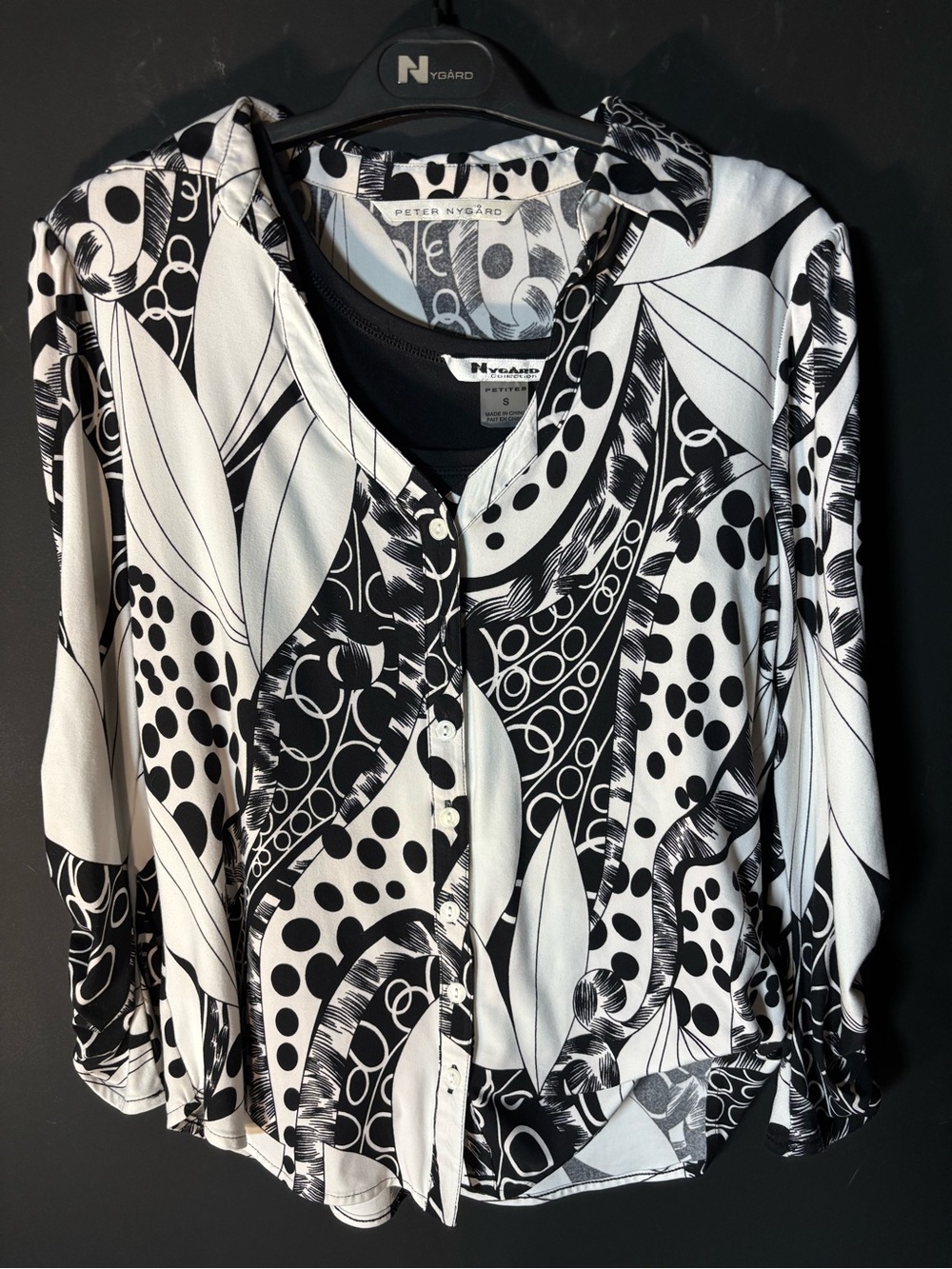 Peter Nygard Black & White Printed Button-Front Women's Top-small
